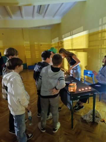 b_1024_768_0_00_images_2023_2024_SU_Andrzejki_406890696_813477417246875_6365488229671489582_n